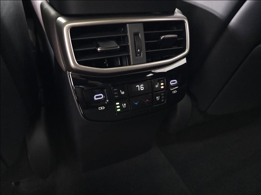 Used 2024 Lexus RX 350 w/ Luxury Package image 40