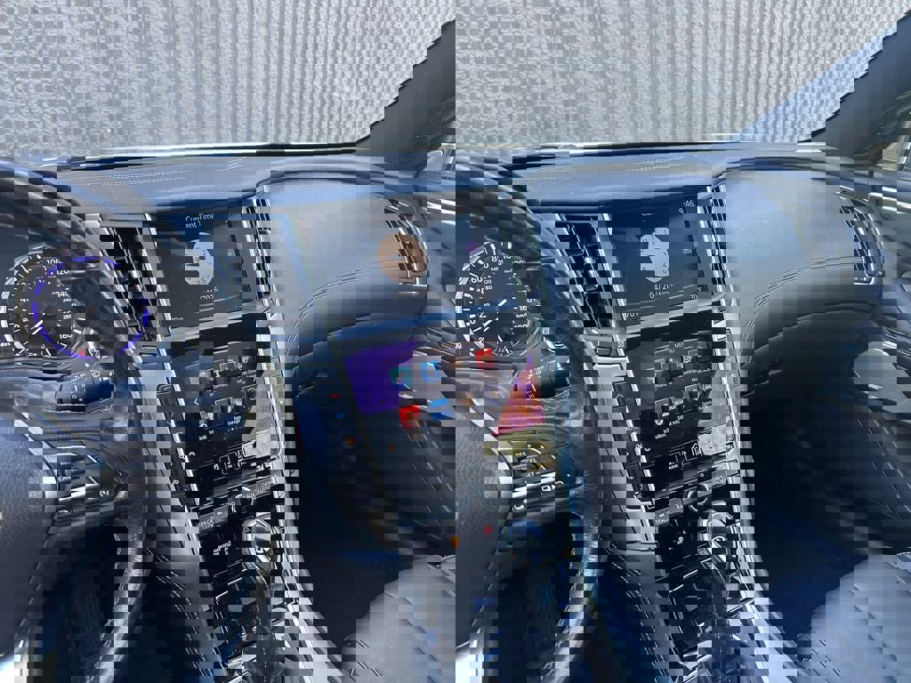 Used 2017 INFINITI Q60 w/ Cargo Package AWD/4WD image 22