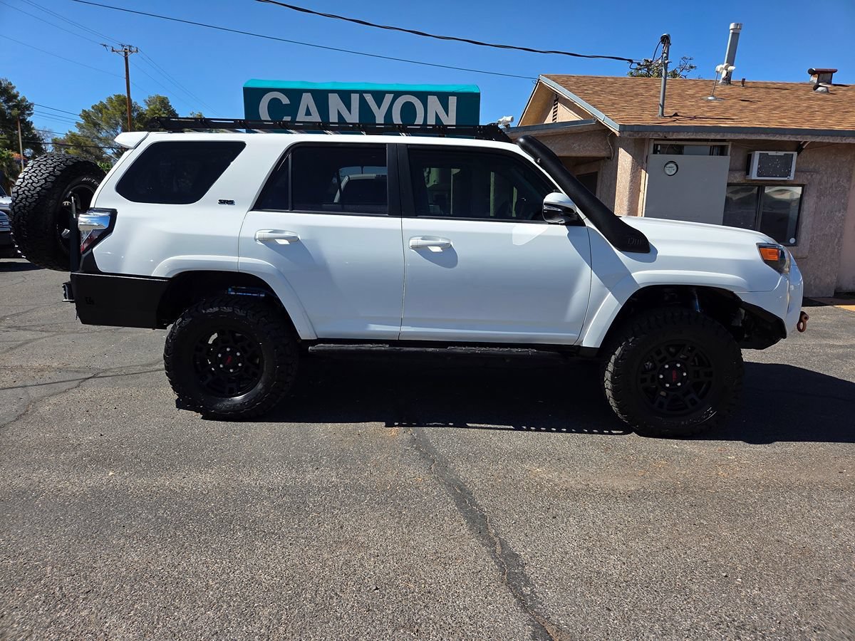 Used 2016 Toyota 4Runner SR5 Premium AWD/4WD image 4