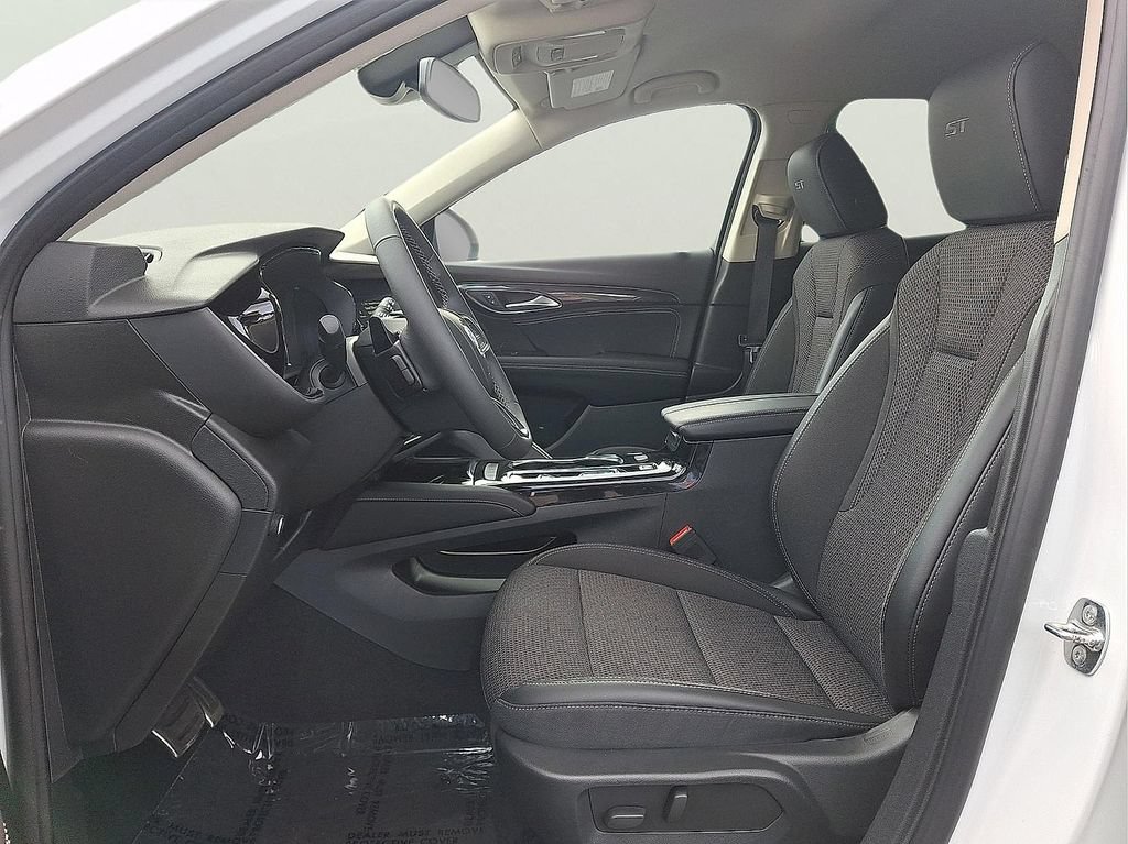 Used 2023 Buick Envision Preferred w/ Sport Touring Package AWD/4WD image 11