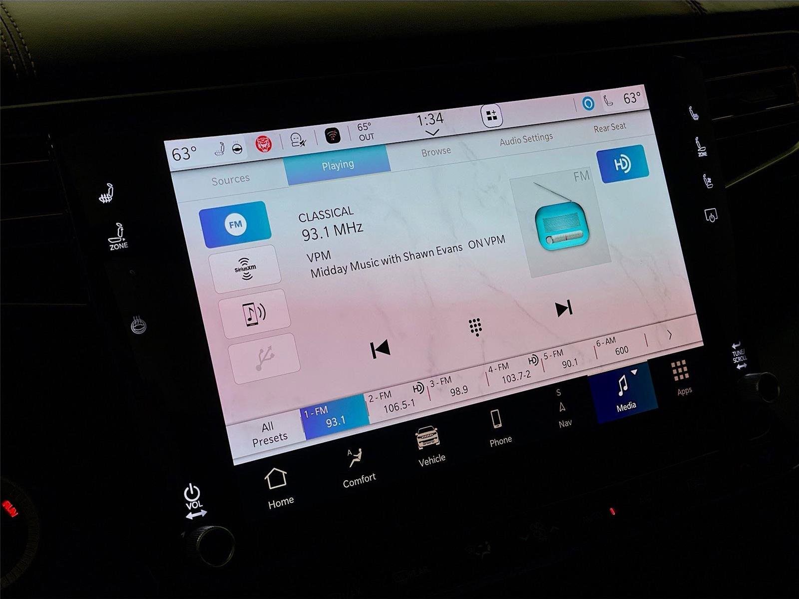 Used 2024 Jeep Grand Wagoneer L Series III w/ Rear Seat Video Group 1 image 18