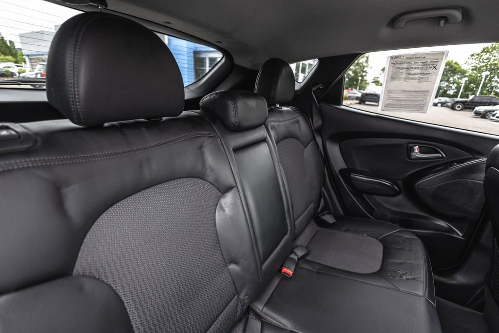 Used 2011 Hyundai Tucson GLS FWD image 31