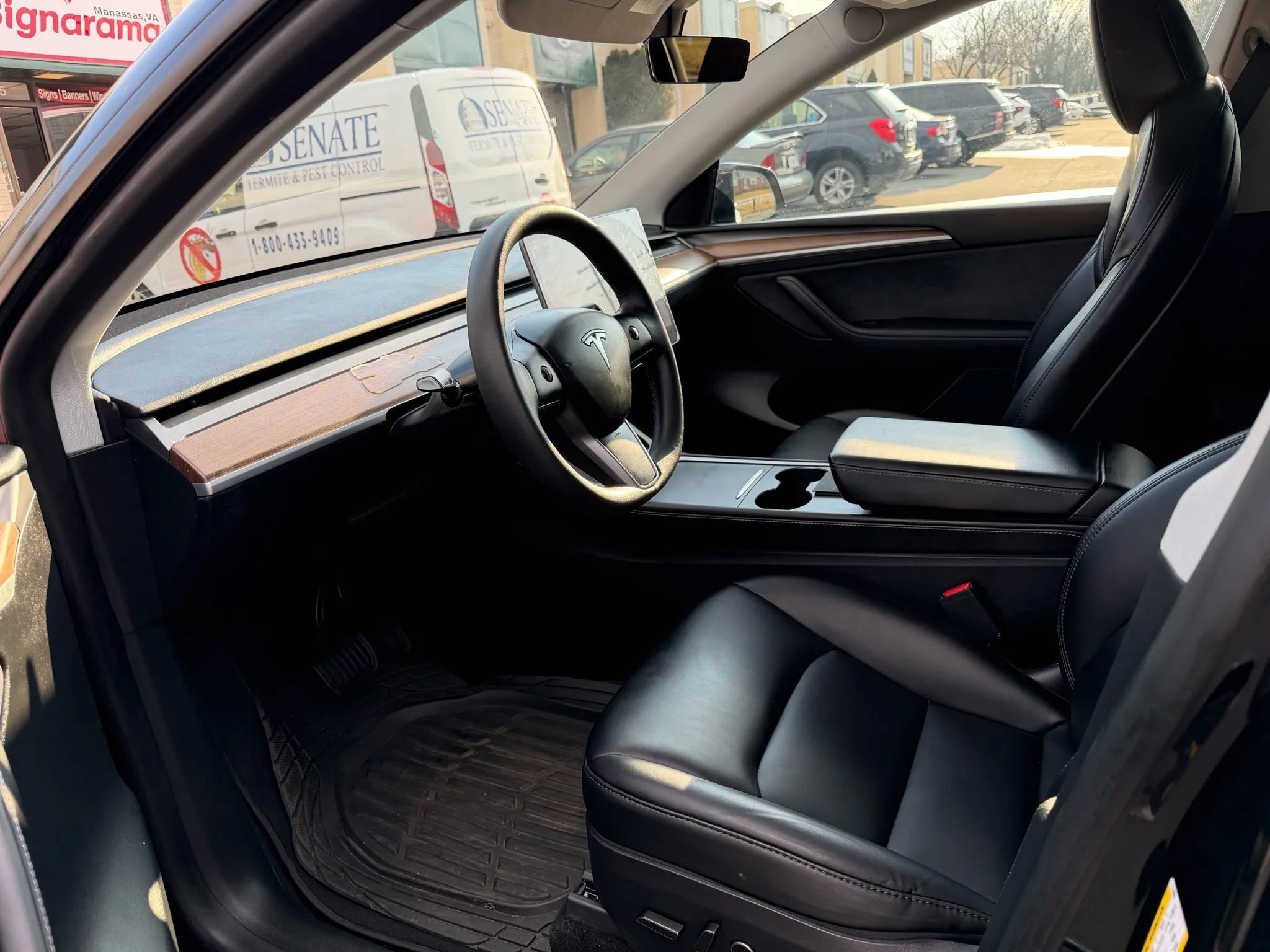 Used 2025 Tesla Model Y Long Range image 26