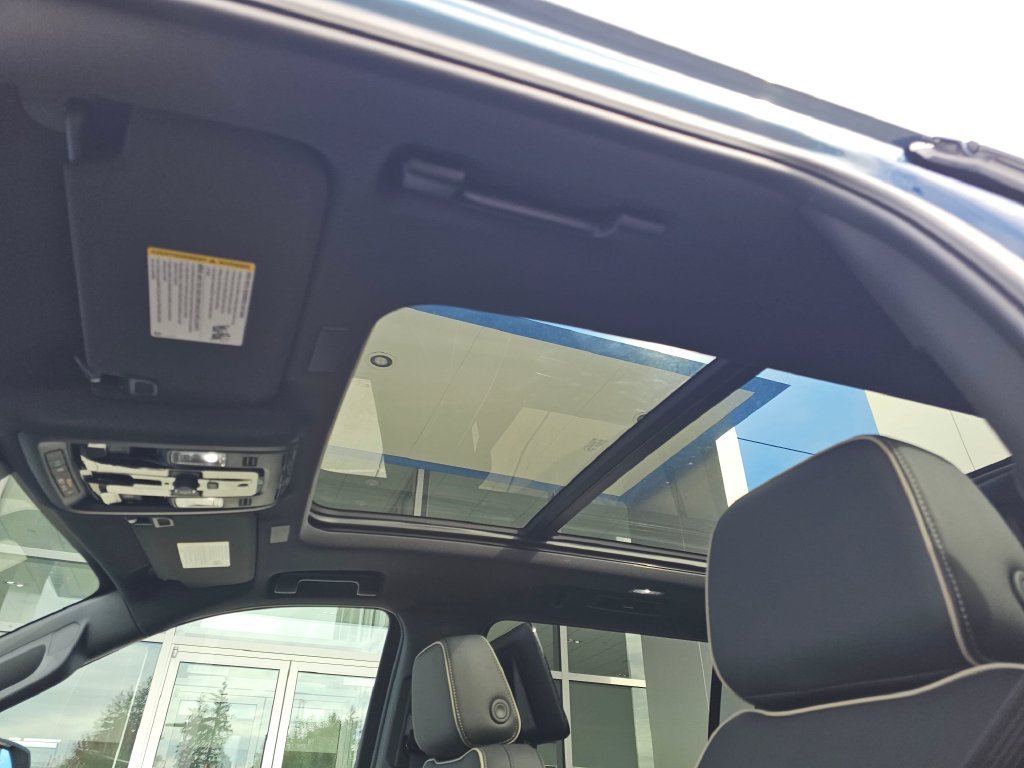 New 2026 Chevrolet Suburban Premier AWD/4WD image 23