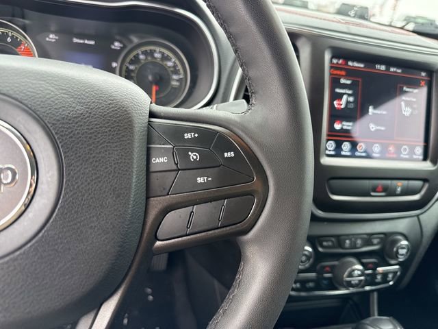 Used 2022 Jeep Cherokee Trailhawk AWD/4WD image 24