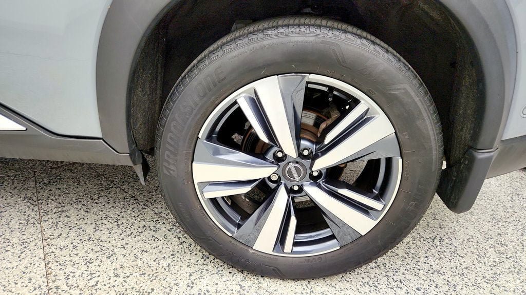Used 2023 Nissan Rogue SL w/ SL Premium Package AWD/4WD image 9