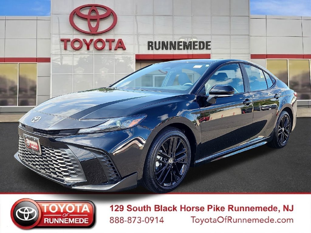Certified 2026 Toyota Camry SE FWD image 3