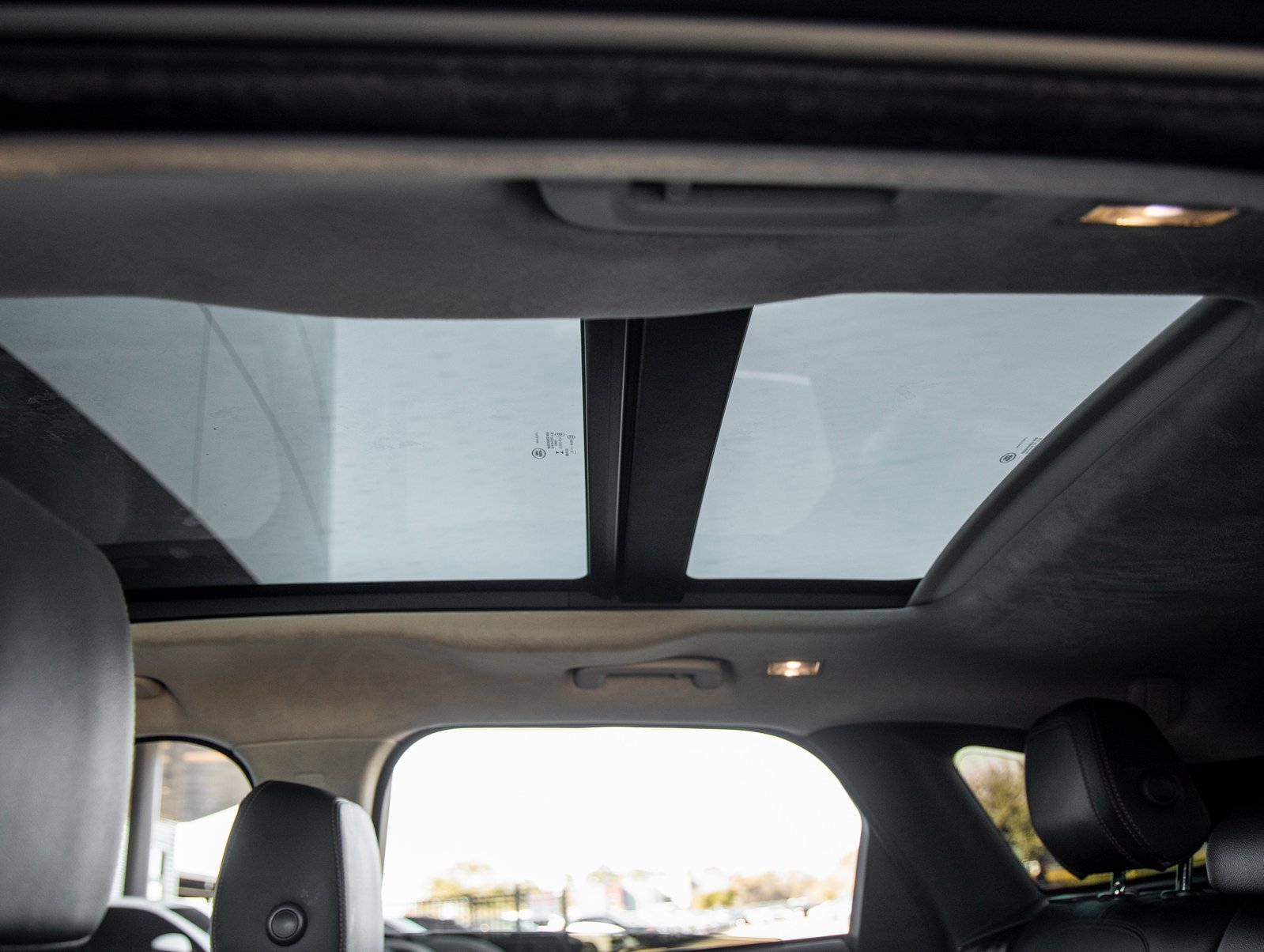 Used 2019 Jaguar F-PACE Prestige image 23