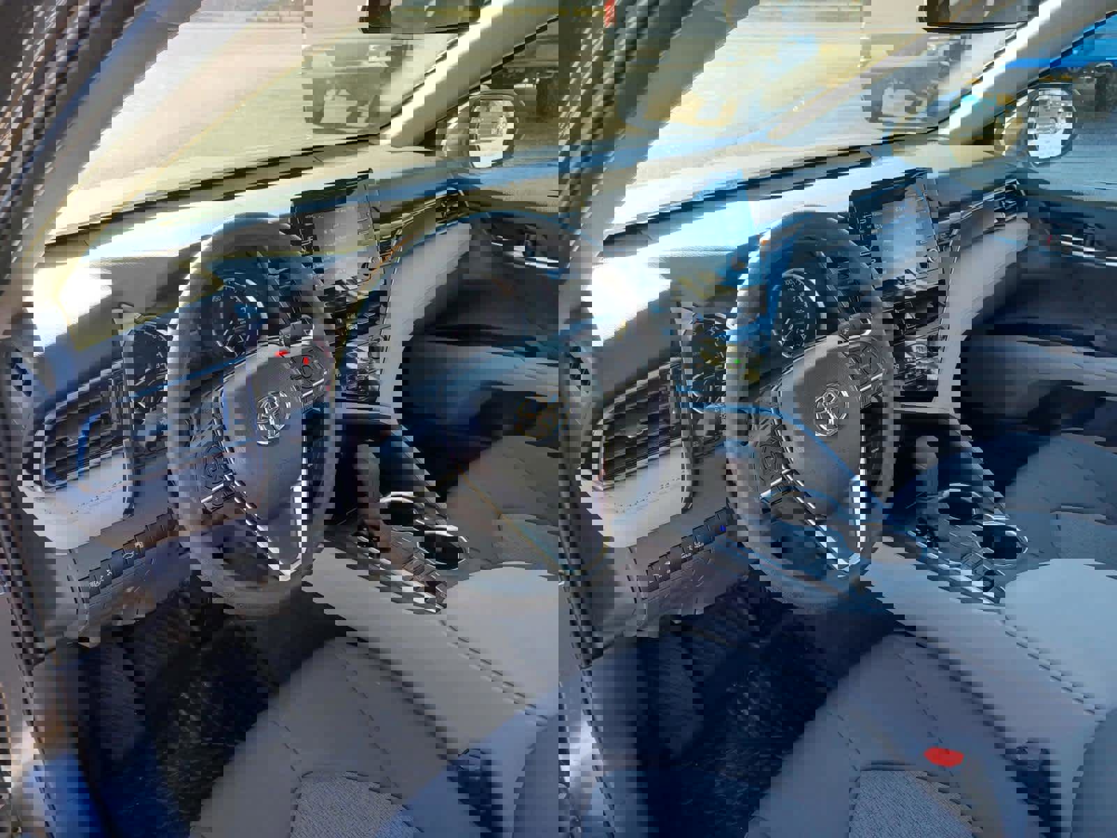 Used 2023 Toyota Camry LE image 8