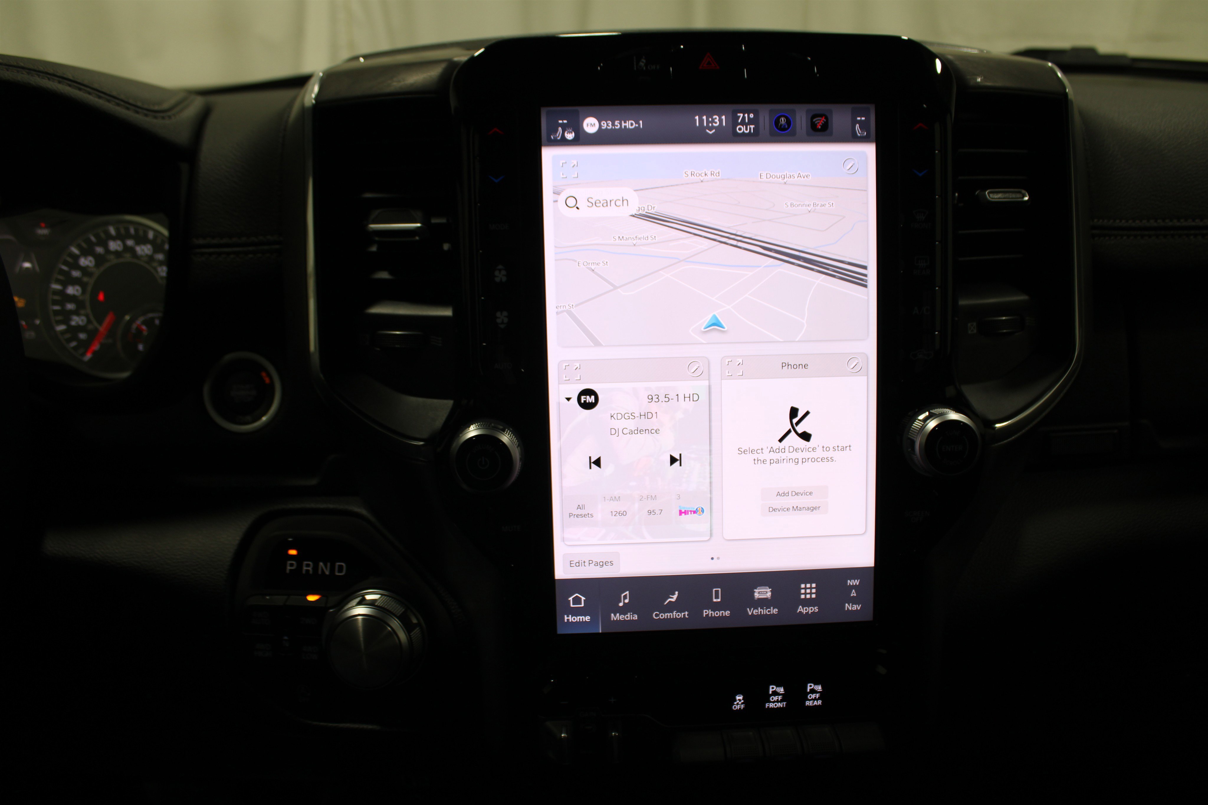 Used 2025 RAM 1500 Laramie image 13