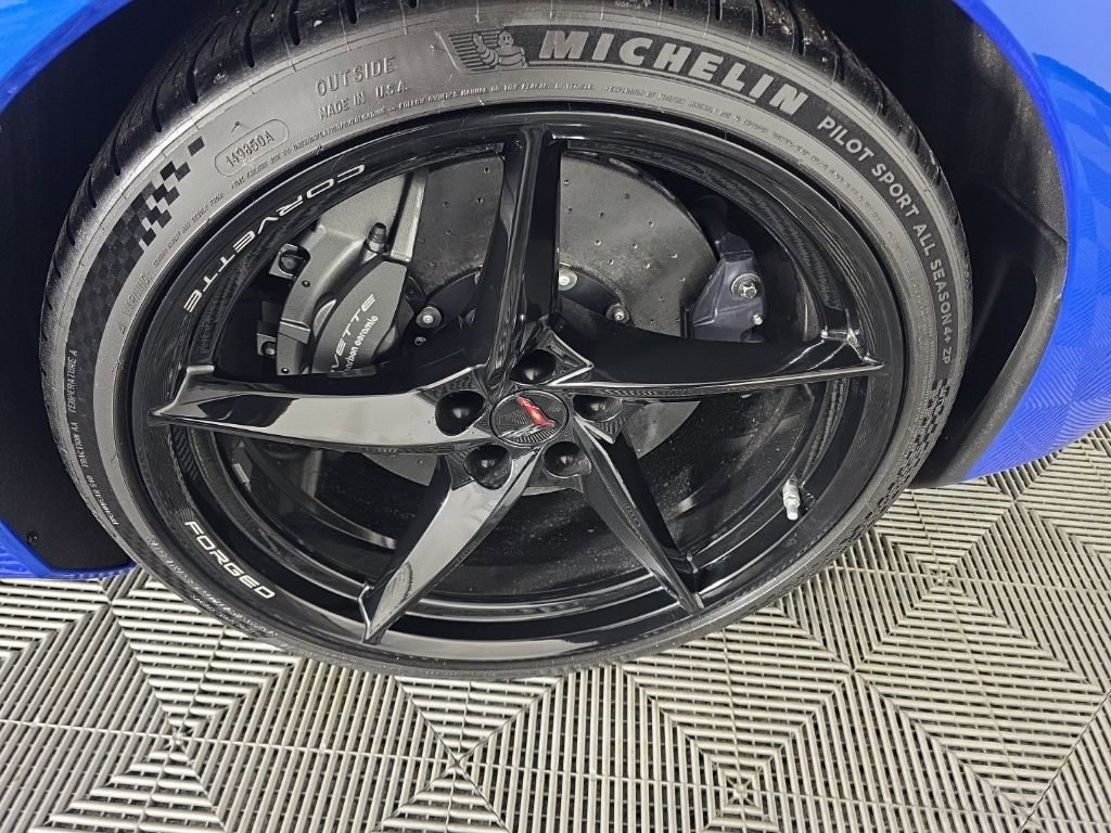 New 2026 Chevrolet Corvette E-Ray image 10