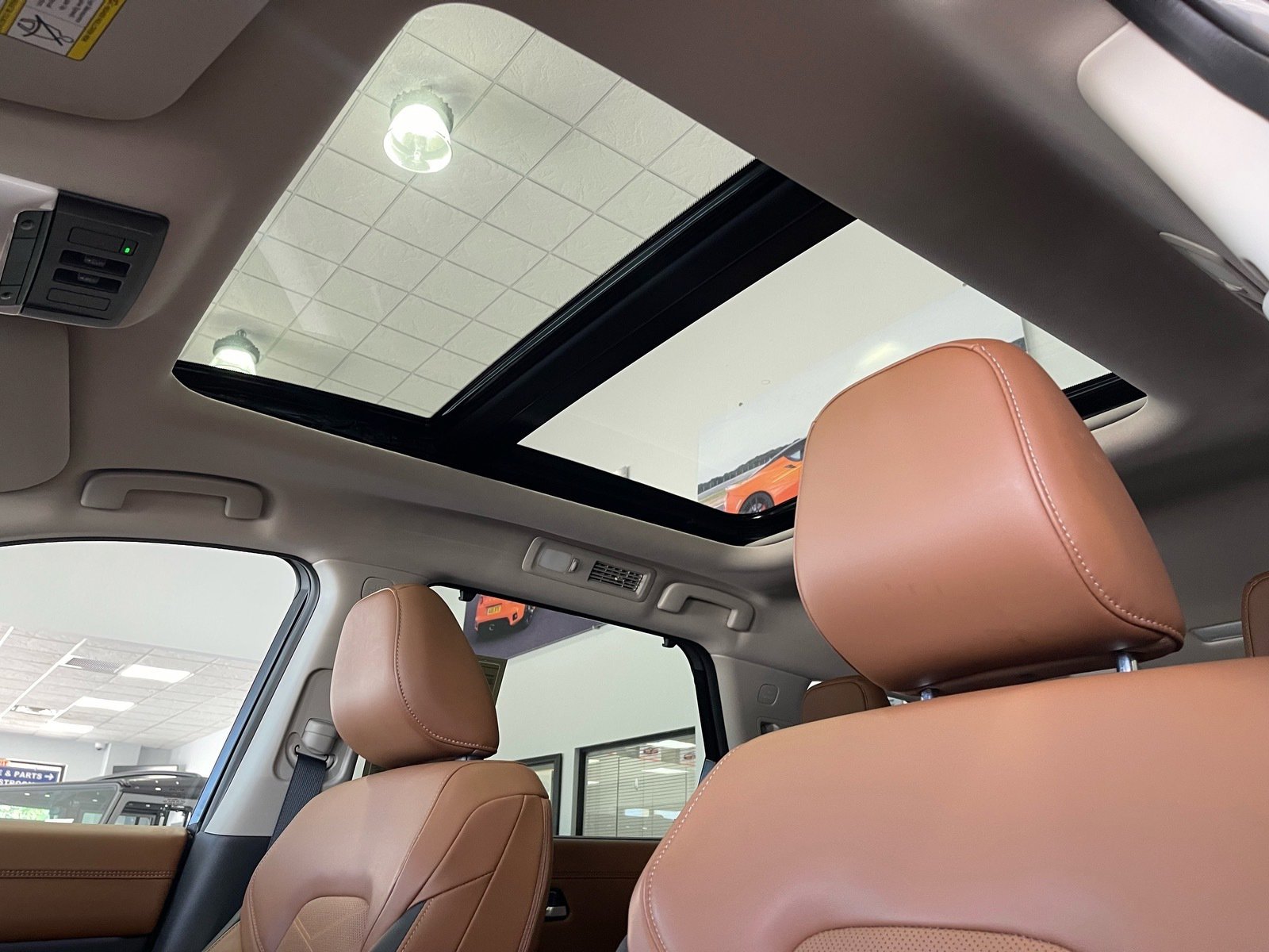 Used 2025 Nissan Pathfinder Platinum FWD image 28