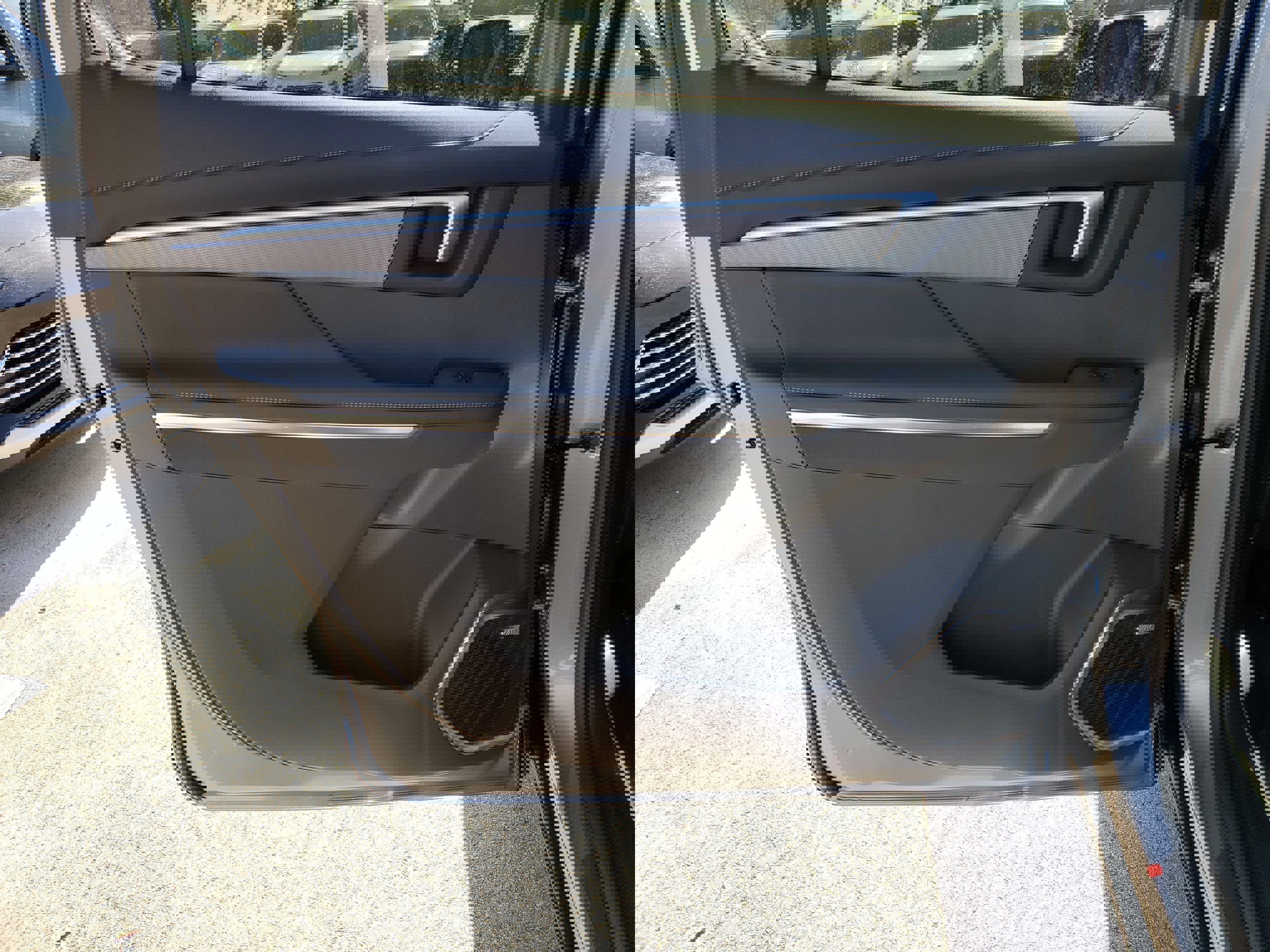 New 2026 Buick Enclave Sport Touring w/ Power Package image 8