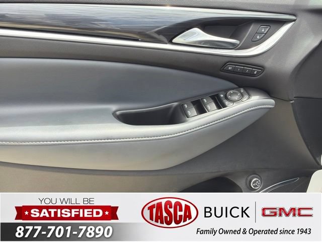 Used 2022 Buick Enclave Premium AWD/4WD image 13