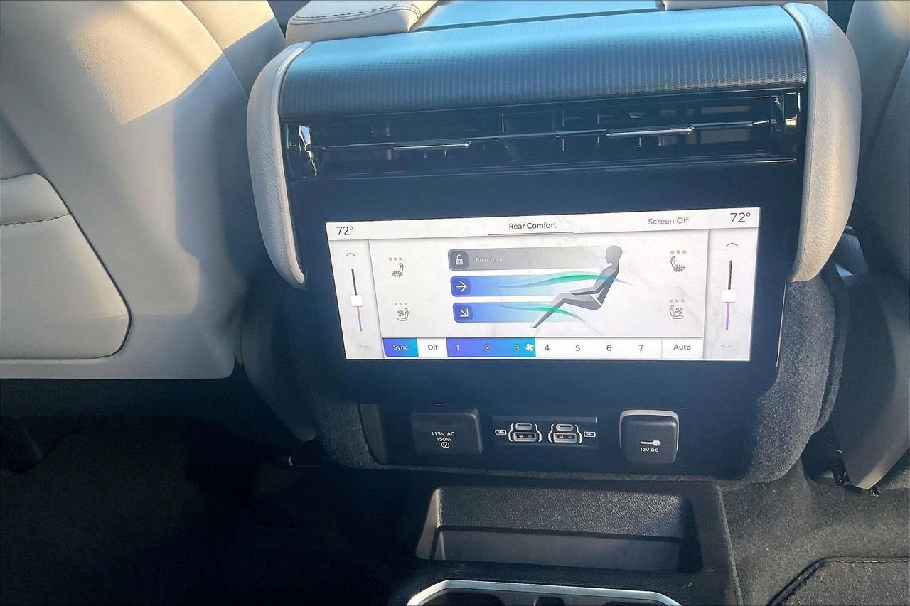 New 2026 Jeep Grand Wagoneer L Summit w/ Premium Group III image 18