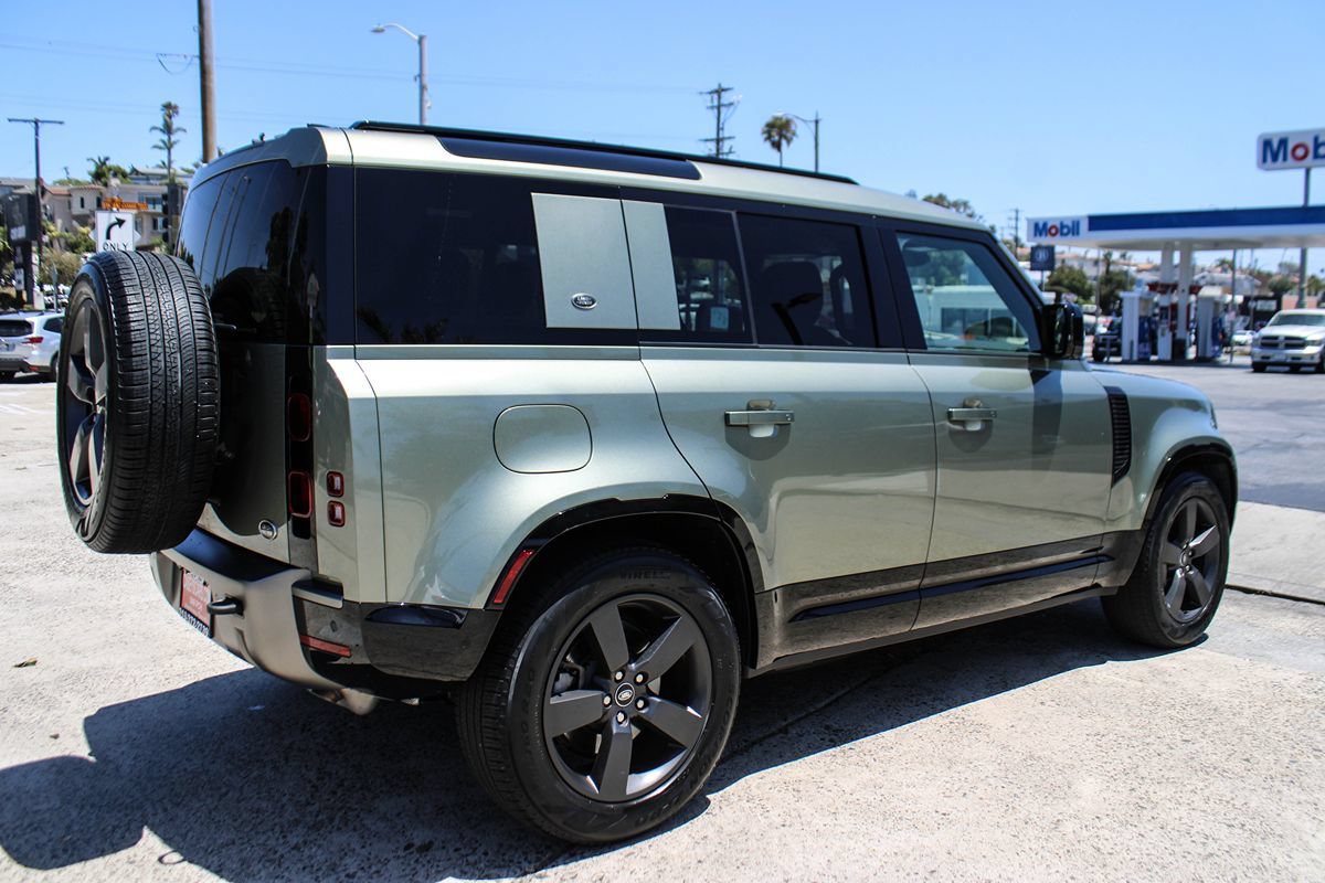 Used 2022 Land Rover Defender 110 X-Dynamic SE AWD/4WD image 6