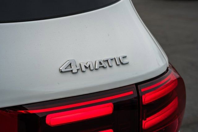 Certified 2024 Mercedes-Benz GLB 250 4MATIC w/ Winter Heating Package image 9