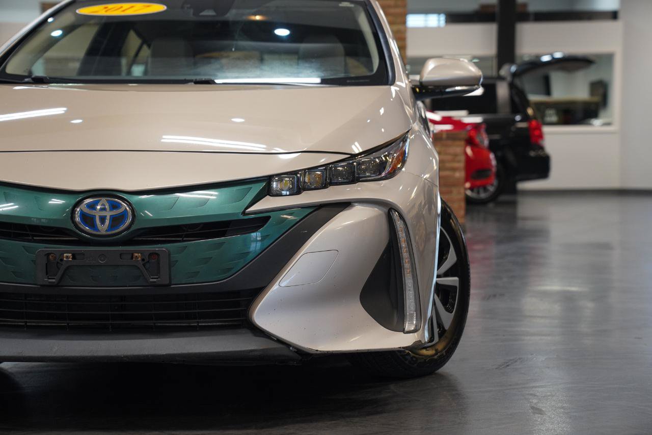 Used 2017 Toyota Prius Prime Premium w/ Carpet Mat Package FWD image 2