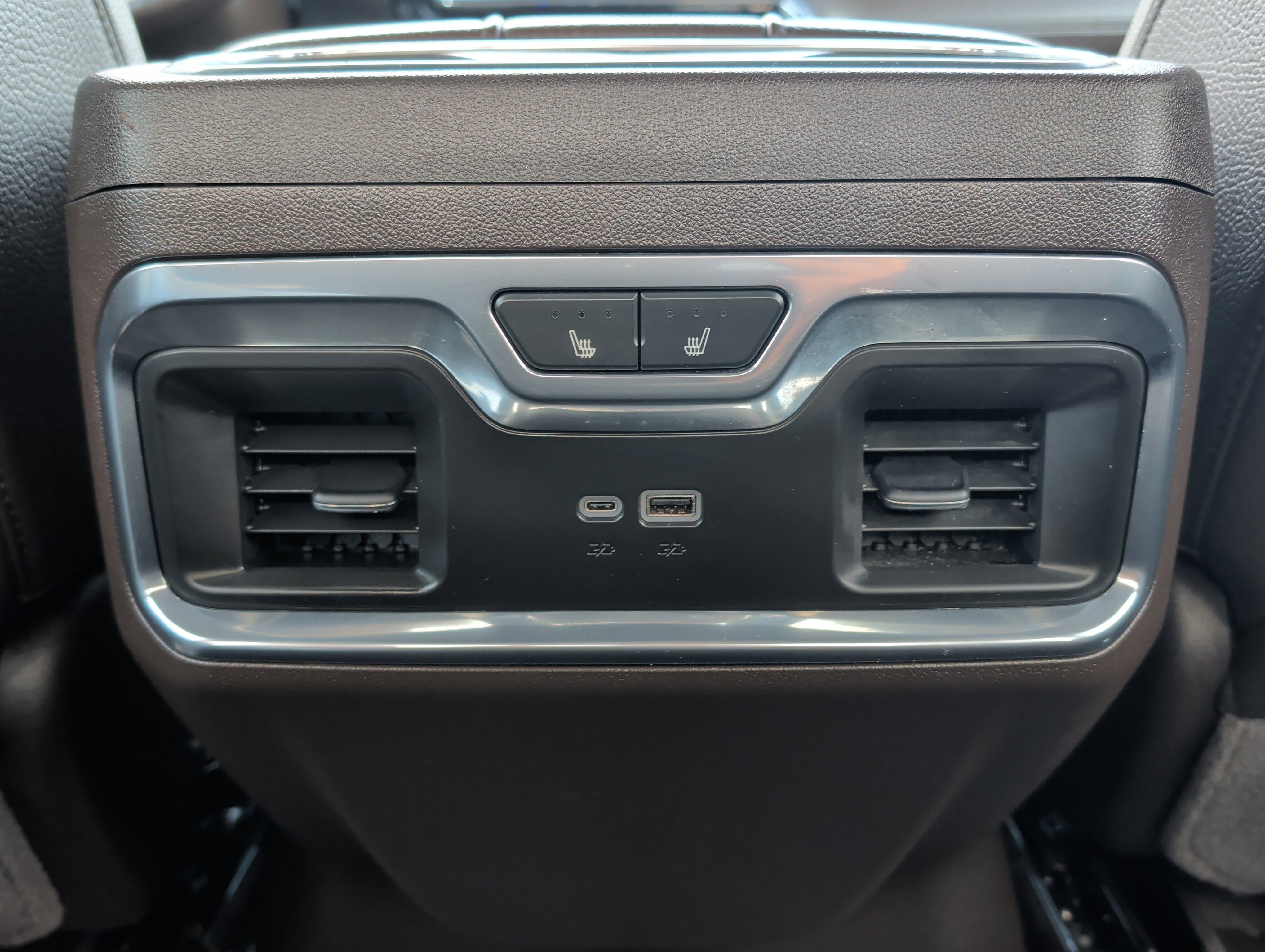 Used 2024 GMC Sierra 1500 Denali RWD image 26