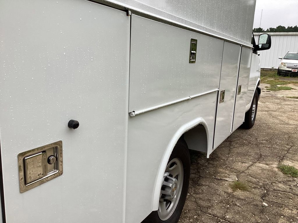 New 2025 Chevrolet Express 3500 w/ Power Convenience Package RWD image 15