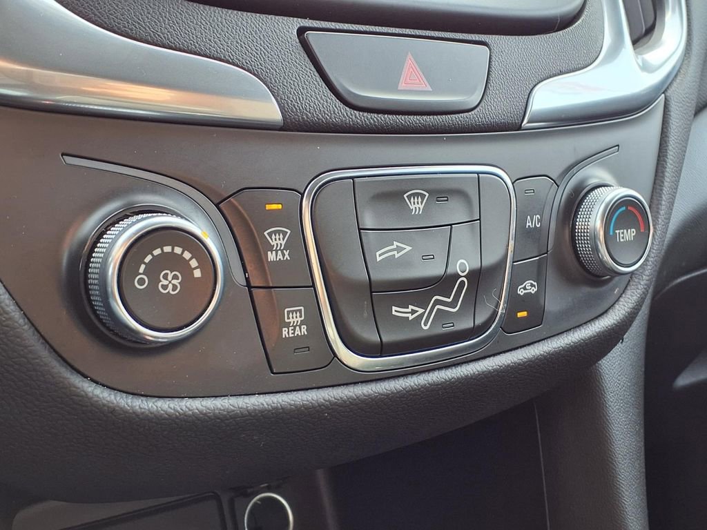 Used 2021 Chevrolet Equinox LT w/ LPO, Floor Liner Package image 22