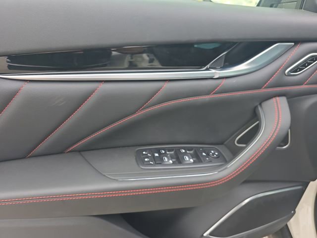 New 2024 Maserati Levante GT Ultima image 18