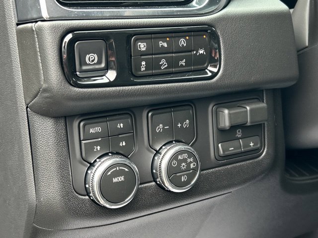 New 2027 GMC Yukon Denali w/ Denali Reserve Package AWD/4WD image 38