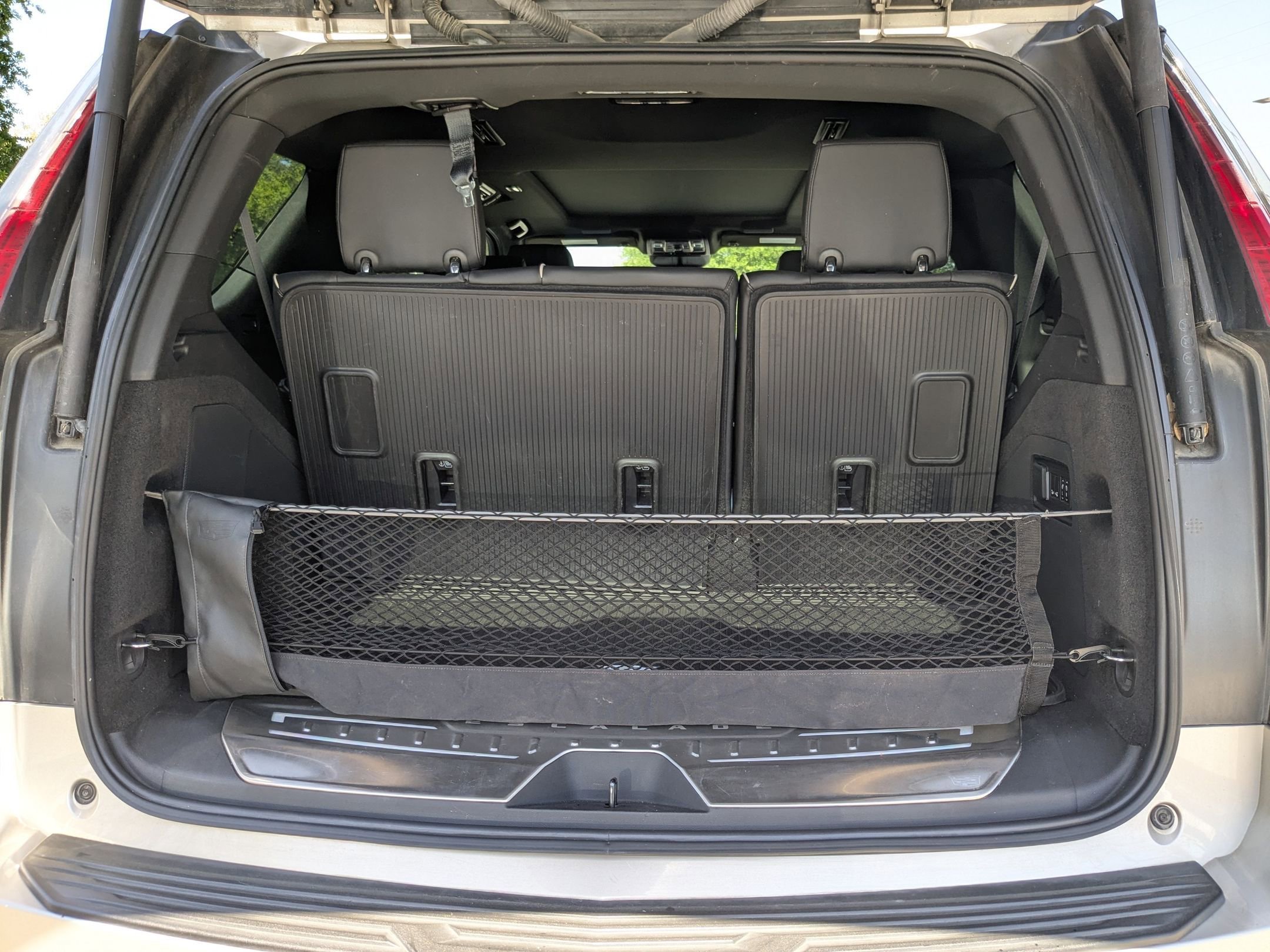 Used 2023 Cadillac Escalade Premium Luxury image 23