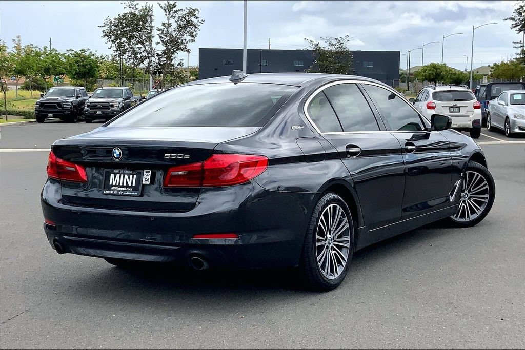 Used 2018 BMW 530e RWD image 11
