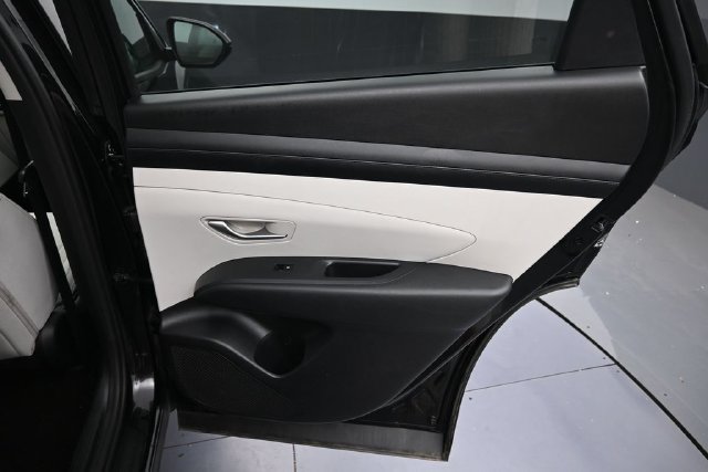 Used 2025 Hyundai Tucson SEL FWD image 20