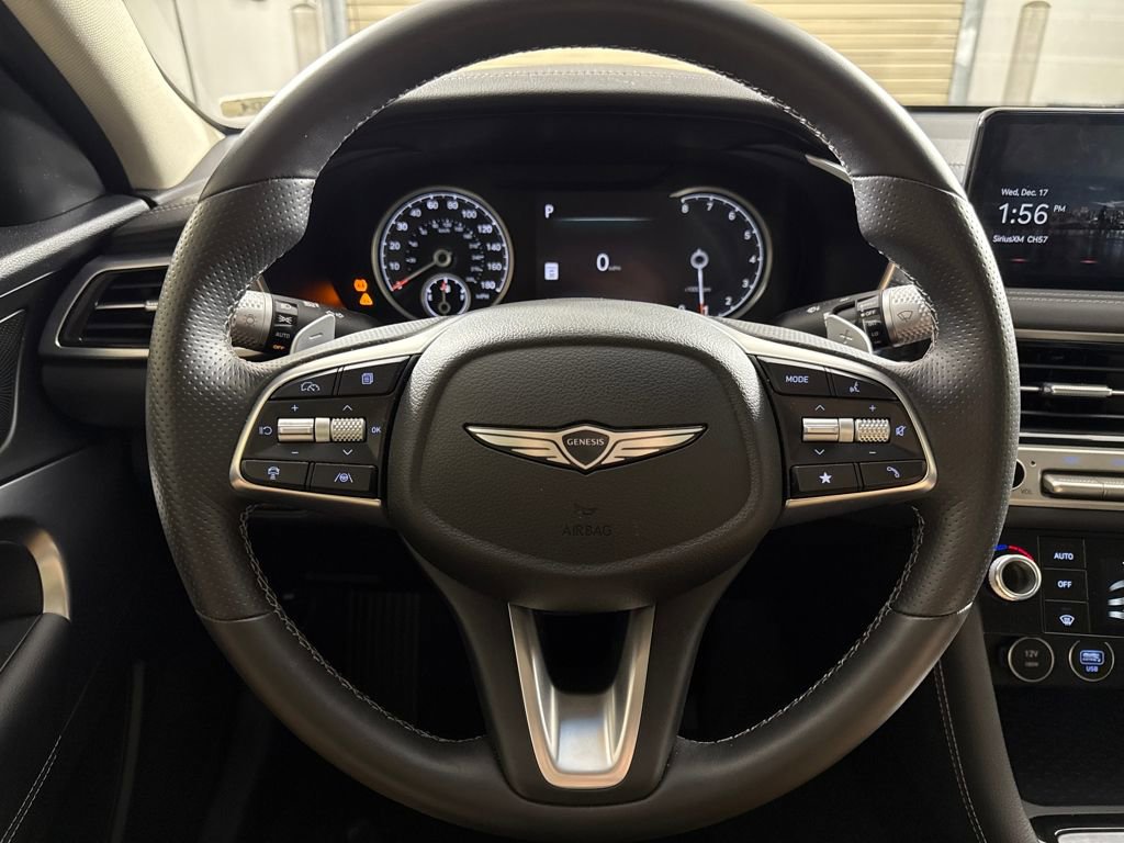 Used 2025 Genesis G70 2.5T image 16