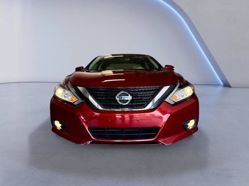 Used 2016 Nissan Altima 2.5 SL w/ 2.5 Technology Package FWD image 3