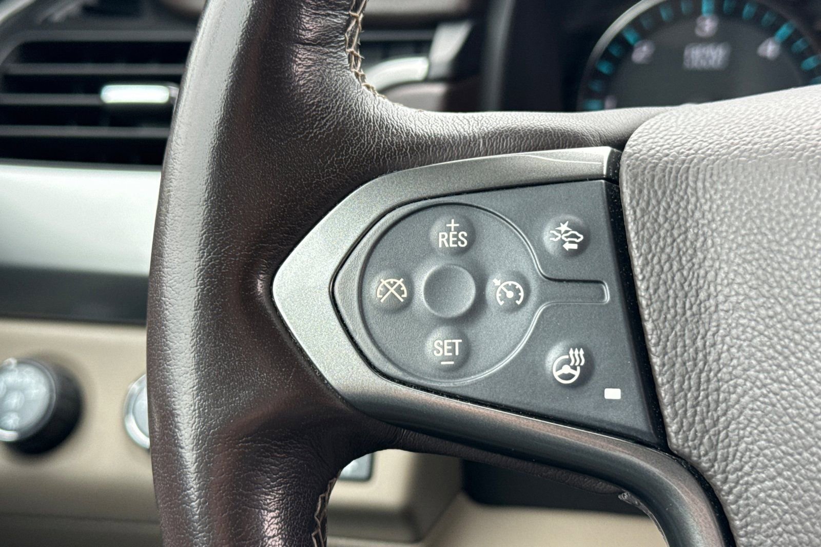 Used 2020 Chevrolet Suburban Premier w/ Max Trailering Package image 34