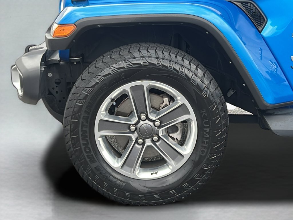Used 2022 Jeep Wrangler Unlimited Sahara w/ LED Lighting Group AWD/4WD image 26