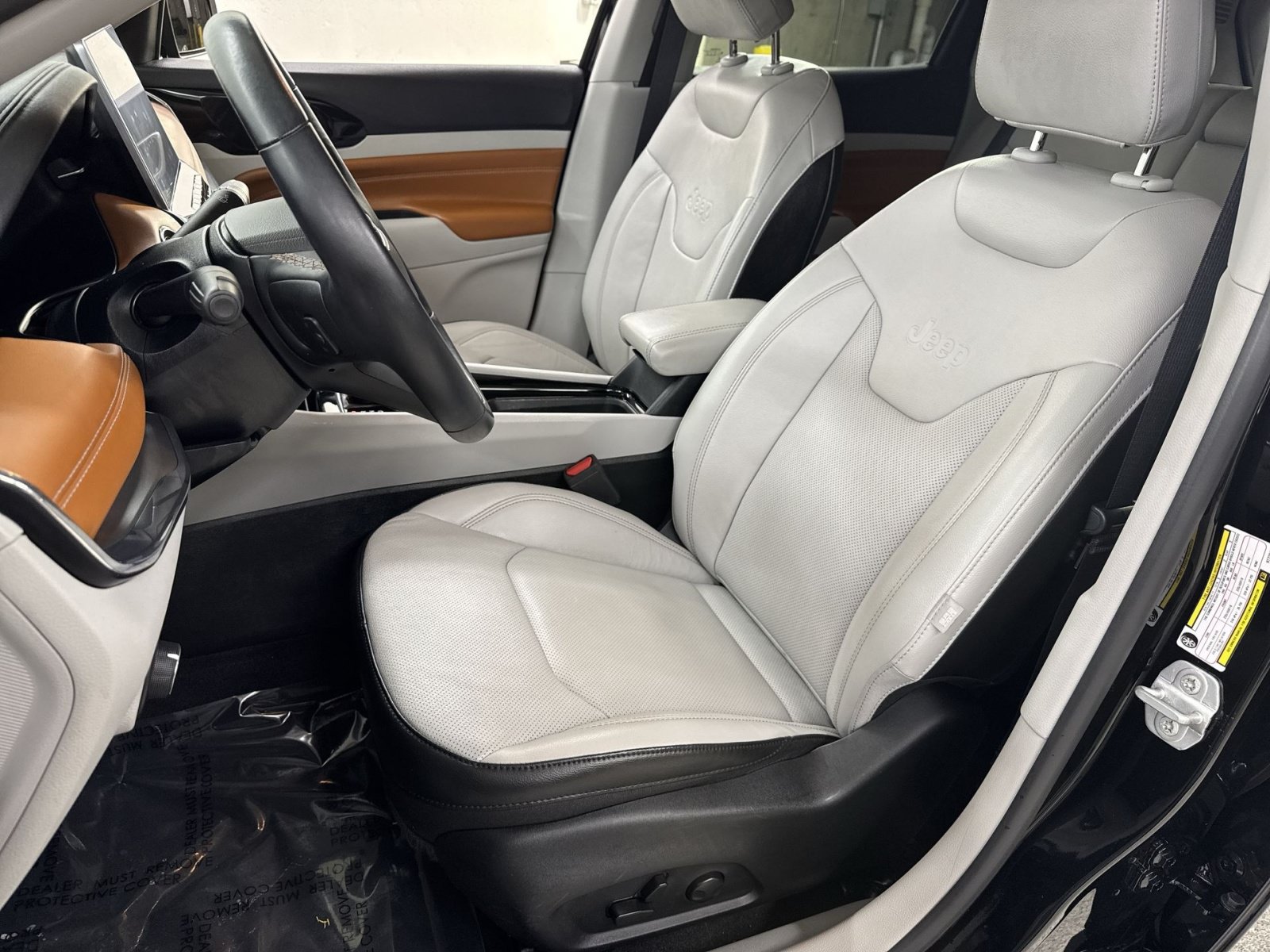 Used 2022 Jeep Compass Limited w/ Elite Group AWD/4WD image 15