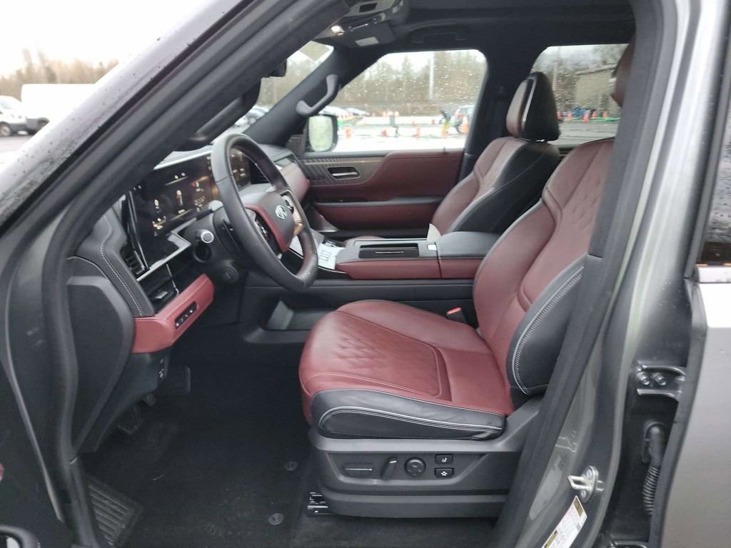 Used 2025 INFINITI QX80 Autograph w/ Autograph Exterior Package image 8