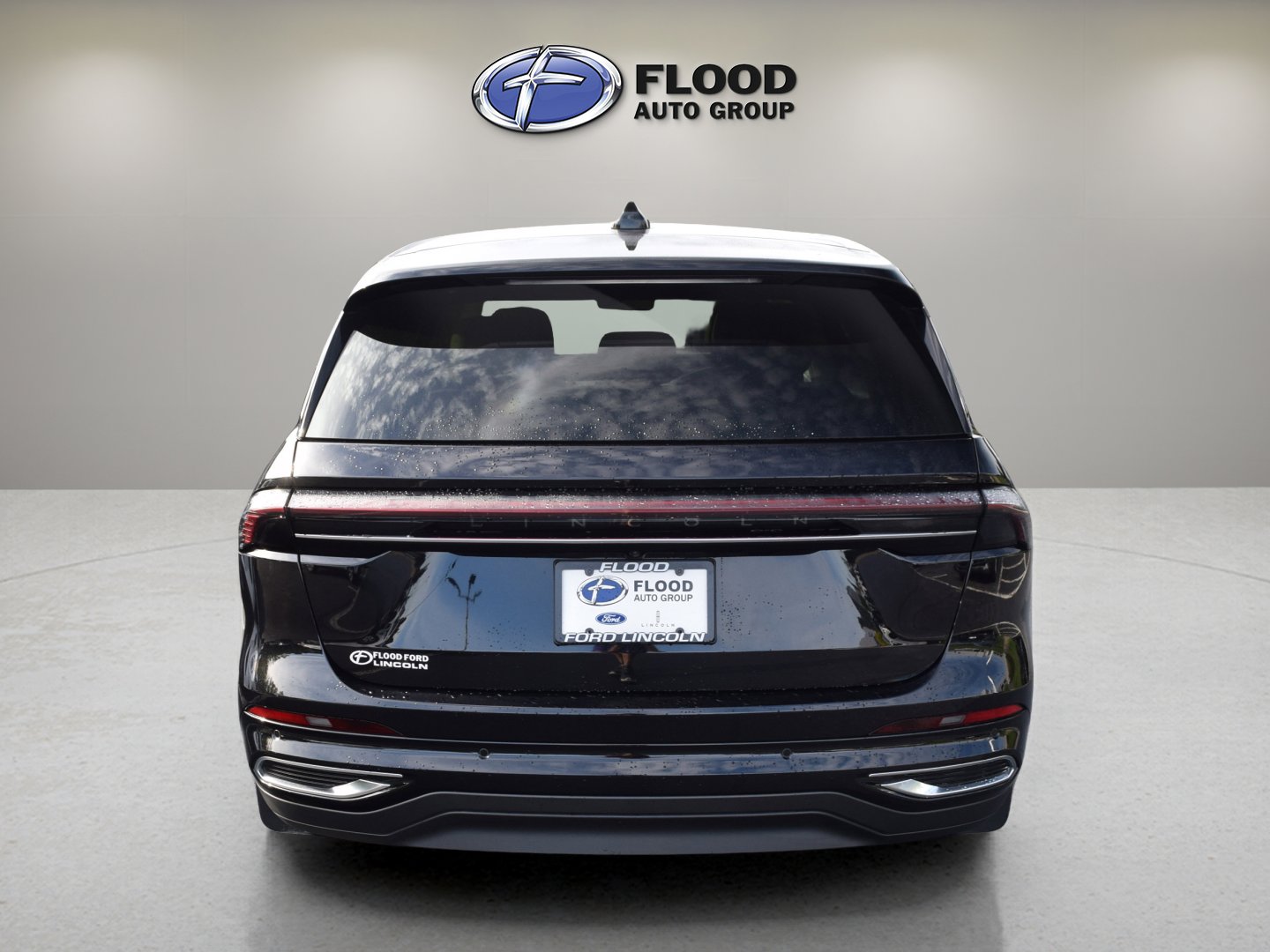 Used 2024 Lincoln Nautilus Premier w/ Equipment Group 102A image 5