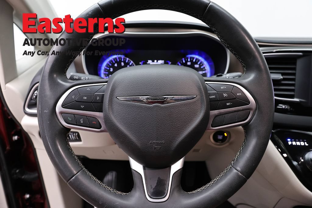 Used 2023 Chrysler Voyager LX FWD image 10