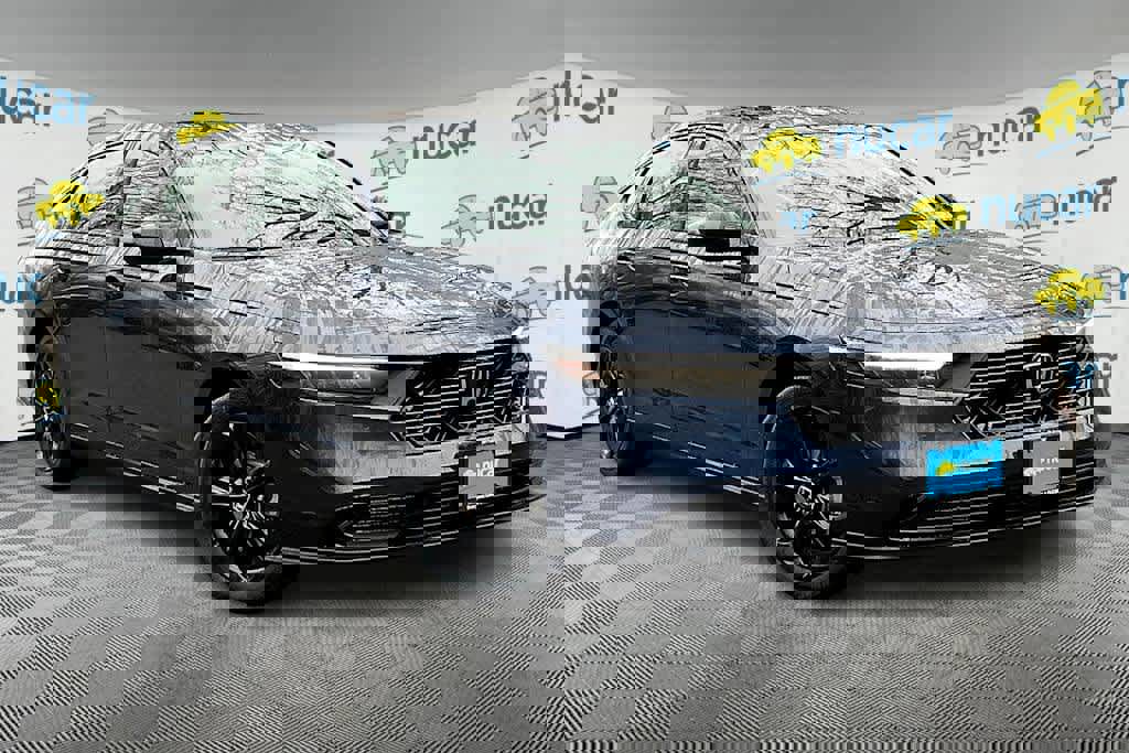 New 2025 Honda Accord SE