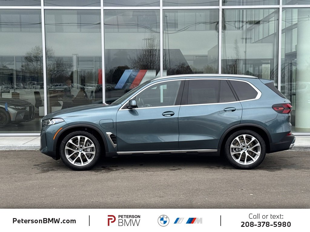 New 2026 BMW X5 xDrive50e image 3