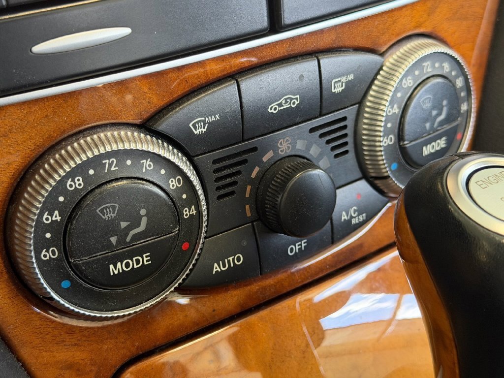 Used 2009 Mercedes-Benz SL 550 image 19