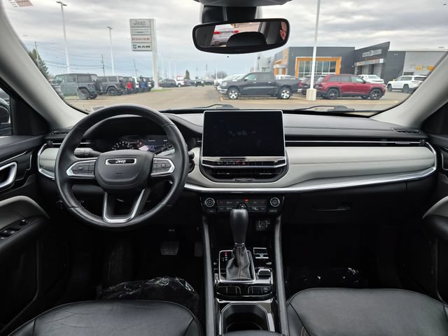 Used 2022 Jeep Compass Limited AWD/4WD image 15