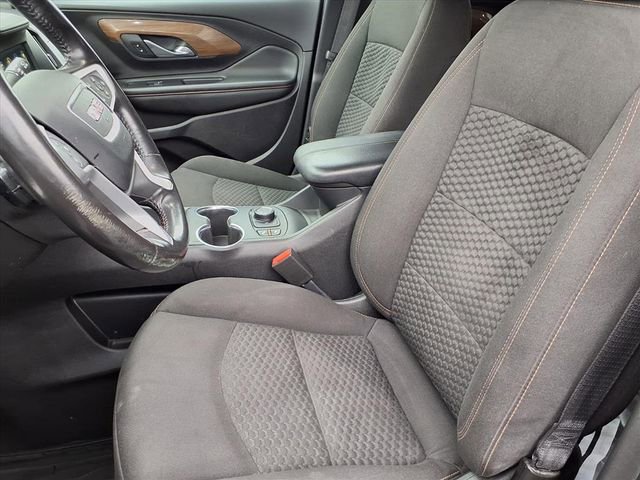 Used 2019 GMC Terrain SLE w/ Driver Convenience Package image 3