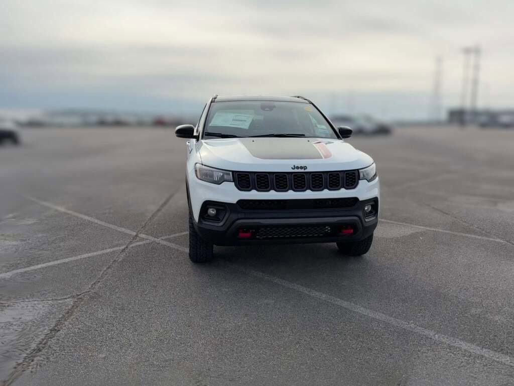 New 2026 Jeep Compass Trailhawk image 17