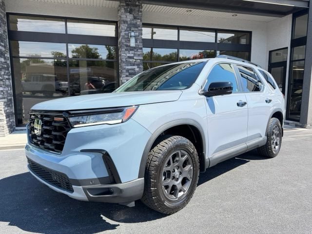 Used 2025 Honda Pilot TrailSport image 22