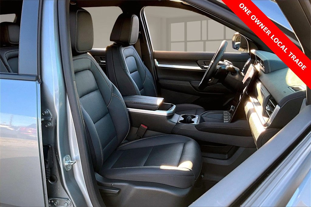 Used 2025 GMC Terrain Elevation w/ Elevation Premium Package image 7