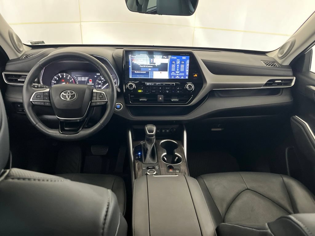 Used 2020 Toyota Highlander Limited AWD/4WD image 32
