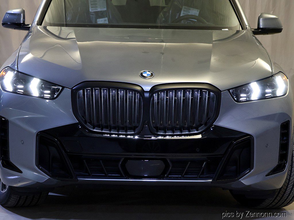 New 2026 BMW X5 xDrive40i w/ M Sport Package AWD/4WD image 6