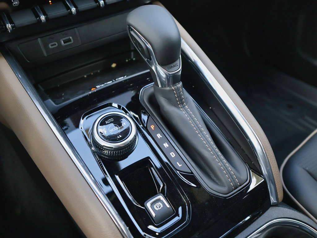 New 2026 GMC Canyon Denali w/ LPO, Denali Black Edition image 25