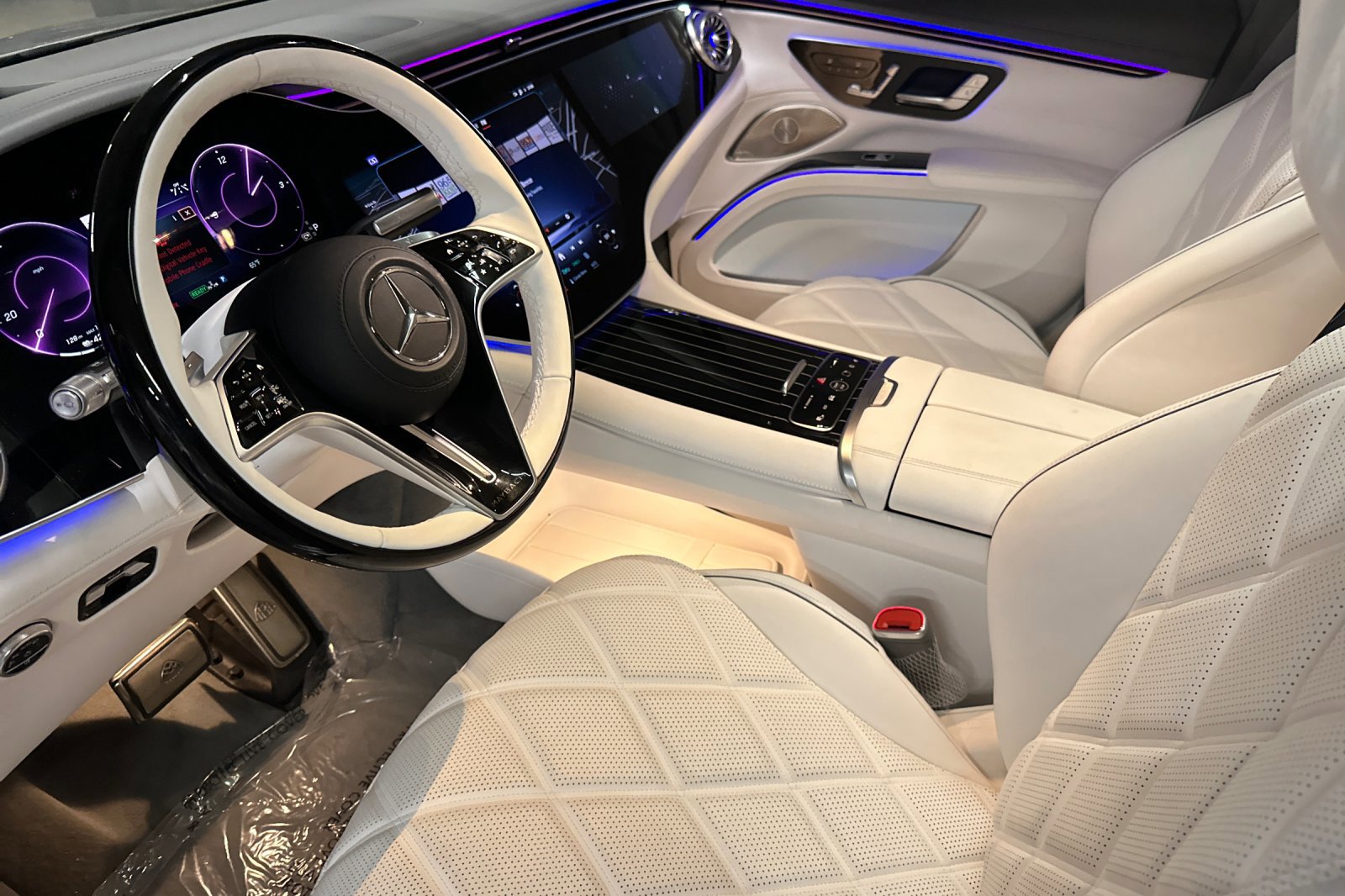New 2025 Mercedes-Benz Maybach EQS 680 4MATIC image 4